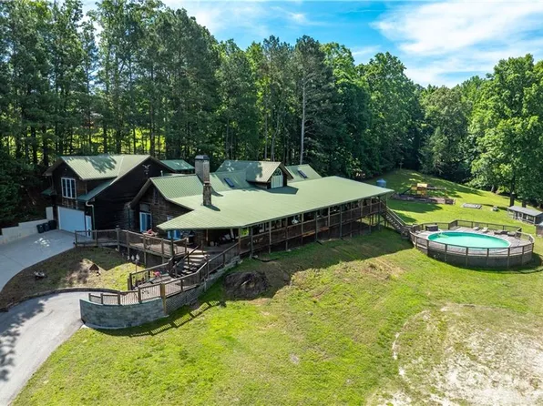 3554 Martin Creek Dr, Gainesville, GA 30506
