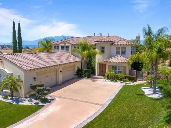 3001 Tiffany Ln, Colton, CA 92324