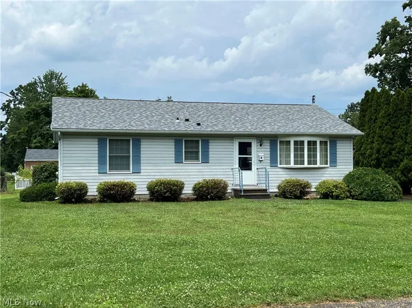 366 Walnut St, Conneaut, OH 44030