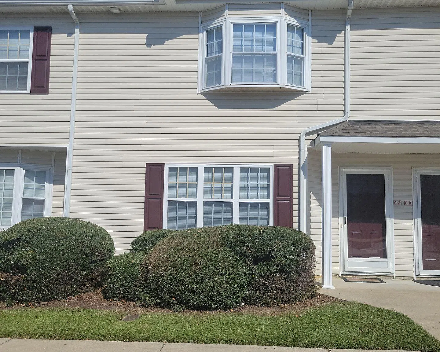 3 bed, 2.5 bath, 1457 sqft, $1,400 — Photo 1