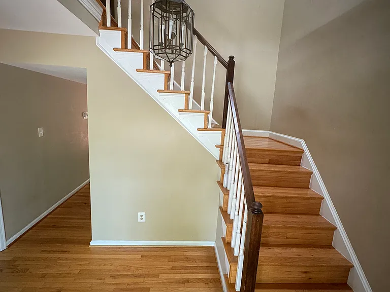 9591 Bronte Dr — Photo 5