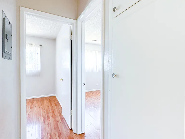 1111 Benito Ave #E — Photo 12