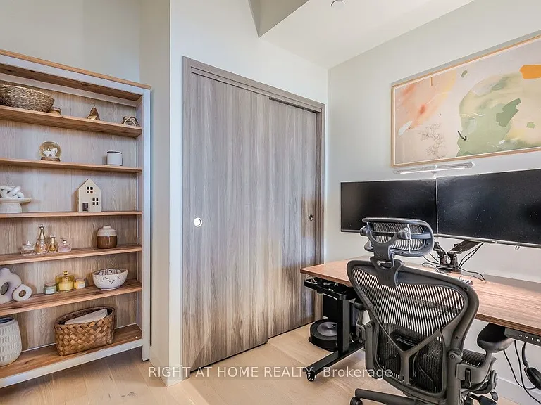 95 McMahon Dr #511 — Photo 13