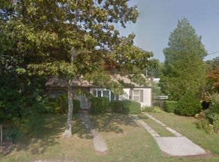 31 W Side Ave, East Quogue, NY 11942