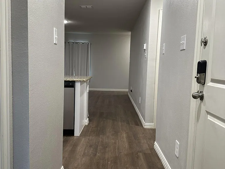 2503 Jax St — Photo 3