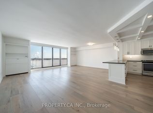 33 Harbour Sq #2804, Toronto, ON M5J 2G2
