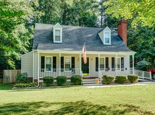 9124 Chatham Grove Ln, North Chesterfield, VA 23236