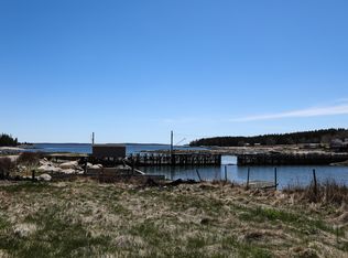 111 Old Place Rd, Deer Isle, ME 04627