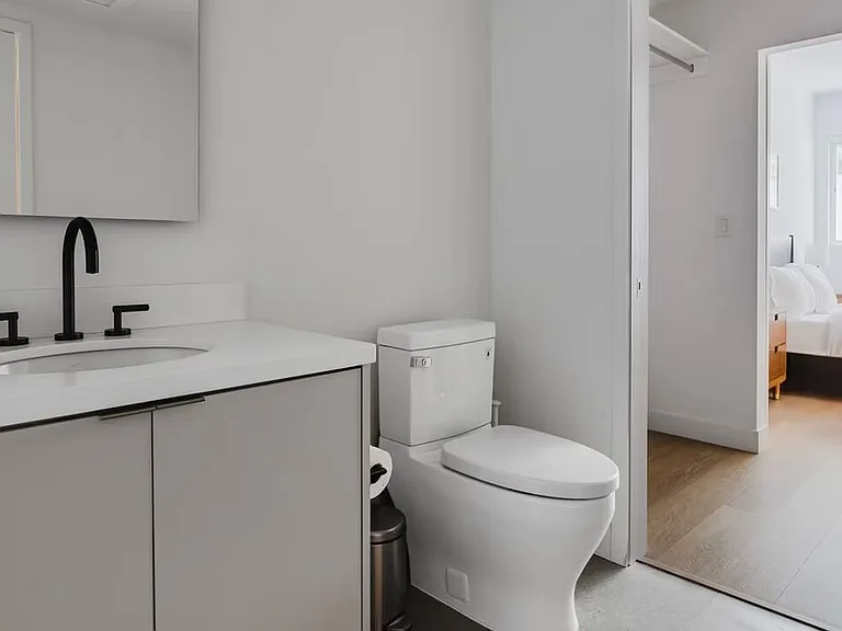 1130 N Orange Dr #101 — Photo 8