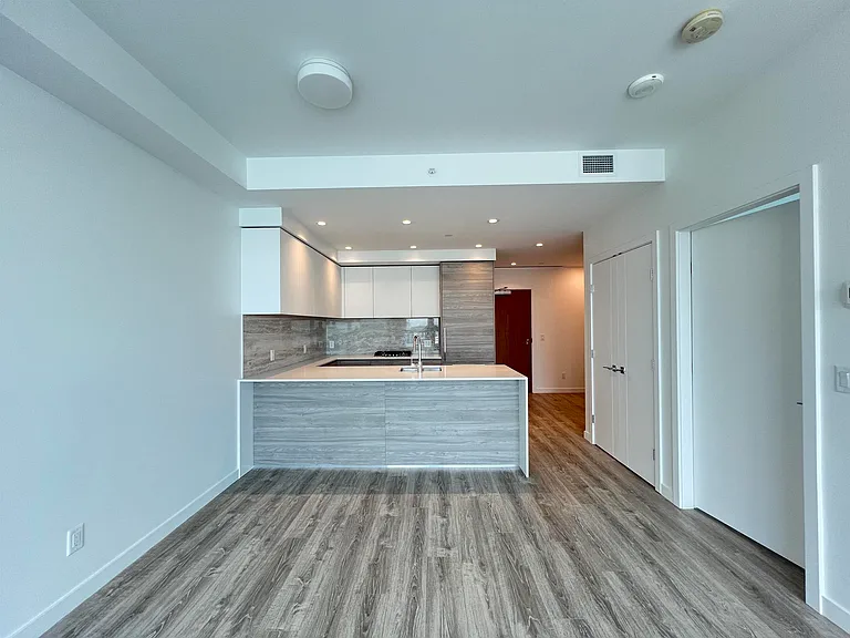 680 Quayside Dr #802 — Photo 6