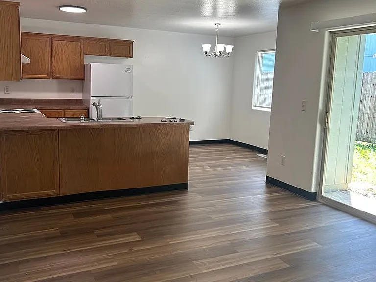 2162 Crater Lake Ave #A-D — Photo 7