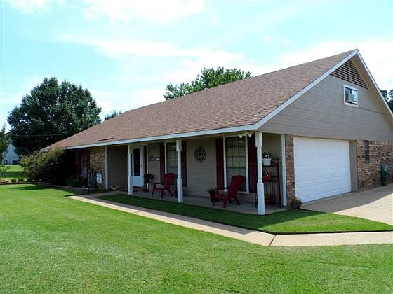 1st image of 217 Westwood Dr