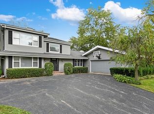 920 Northwoods Rd, Deerfield, IL 60015