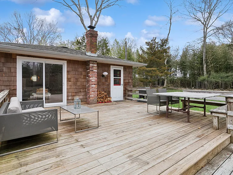 163 Hog Creek Rd — Photo 1