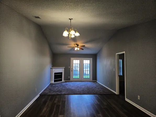 111 Elkhorn Ln, Columbia, SC 29229