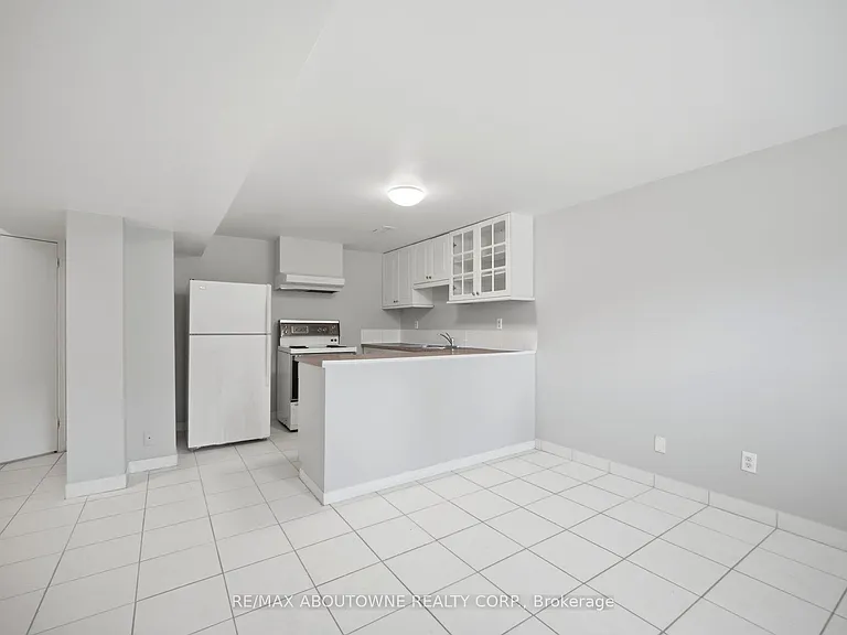 203 Nelson St #3 — Photo 9