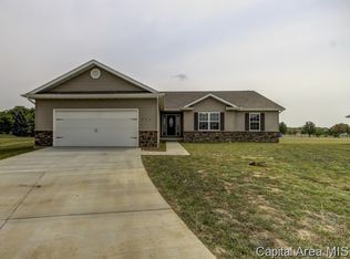 513 Glenn Dr, Chatham, IL 62629