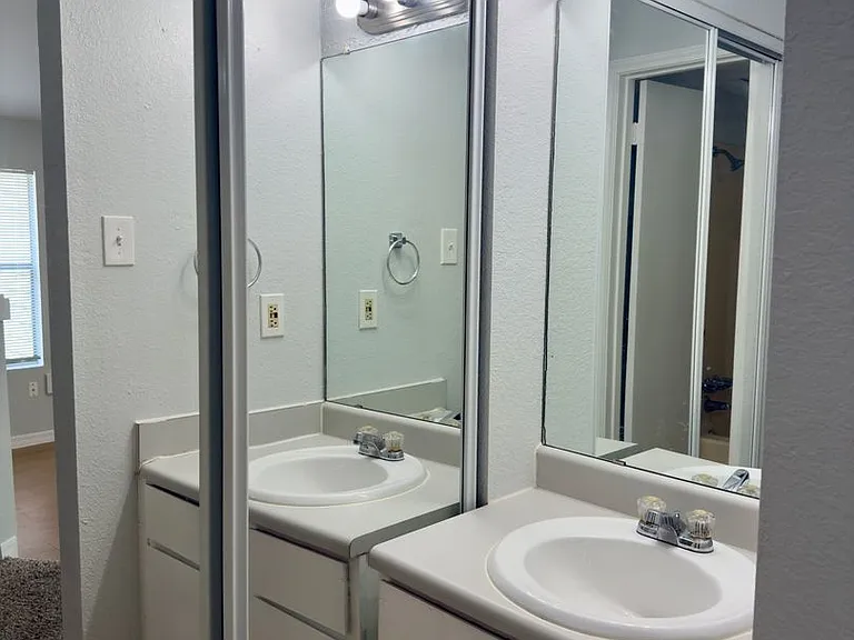 513 S Park Dr — Photo 23