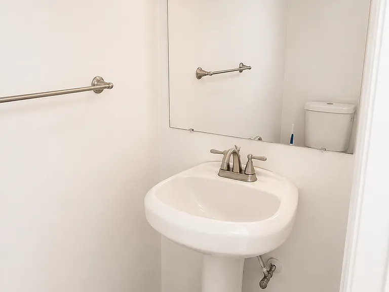 30 Windy Point Dr — Photo 6