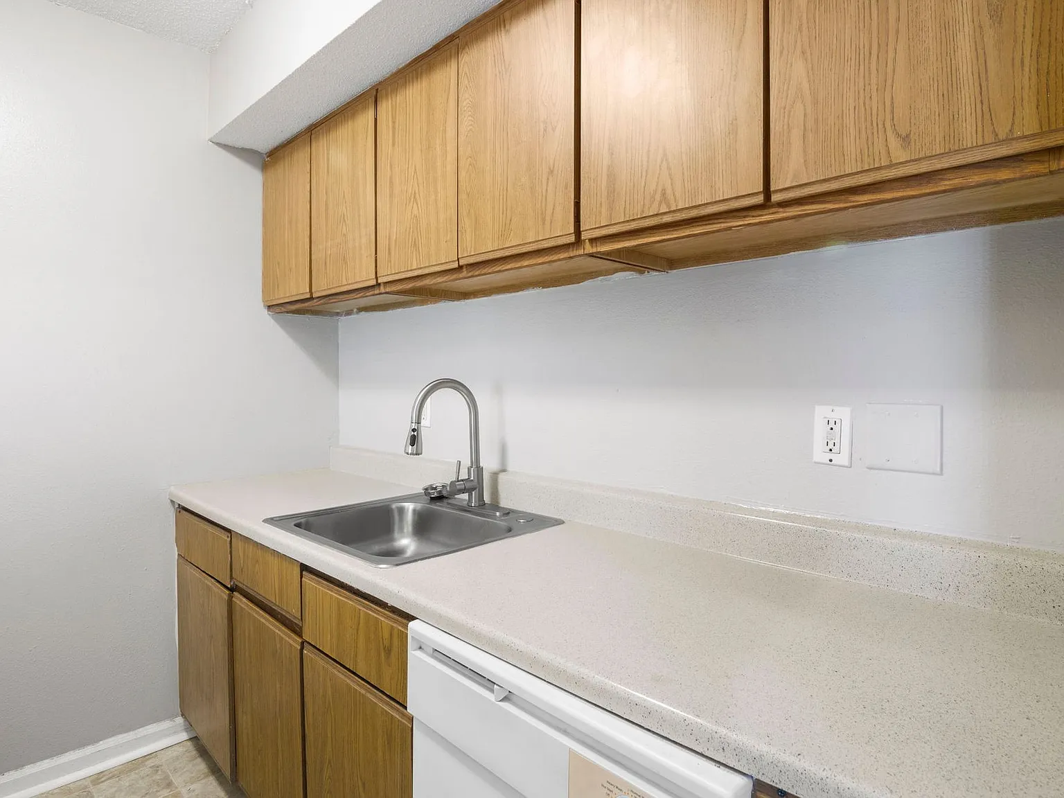 The Vineyards Apartment Homes — Photo 1