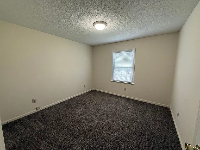 1796 Burgaw Hwy — Photo 6
