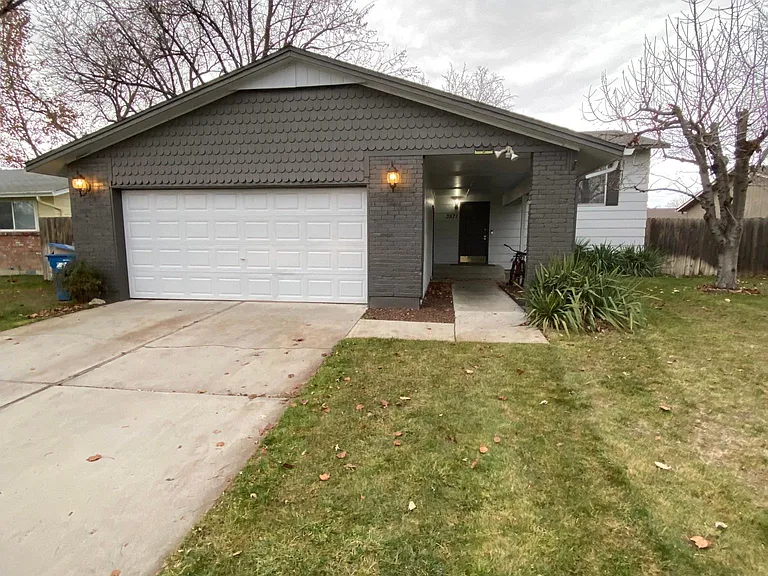 Nice House in Nice Neighborhood 10 minutes from BSU and Downtown Boise!