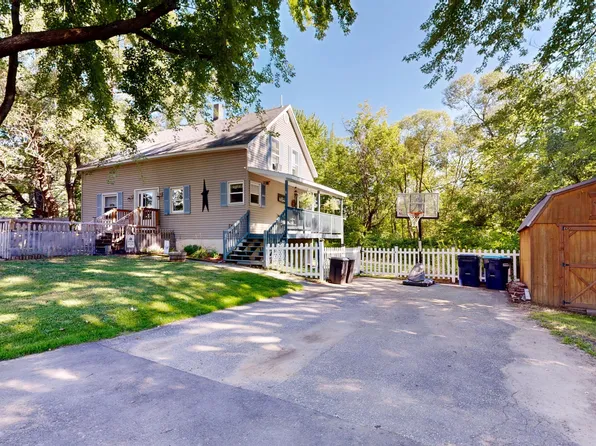 20 Johnson Street, Lewiston, ME 04240