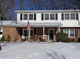 903 Meade Dr, Greensboro, NC 27410