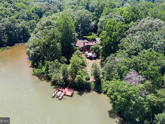 5th image of 46375 Dean Ct