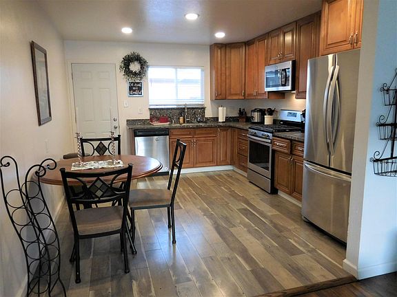 5th image of 7881 Wells Ave APT B