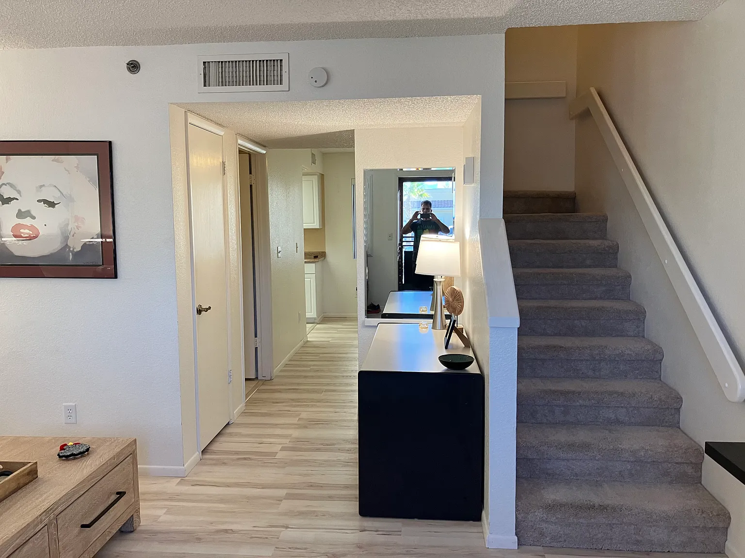 2 bed, 936 sqft, $2,000 — Photo 4