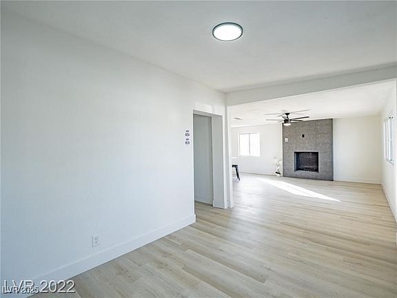 5th image of 3123 Congress Ave