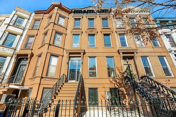 Sold by Compass | media 16