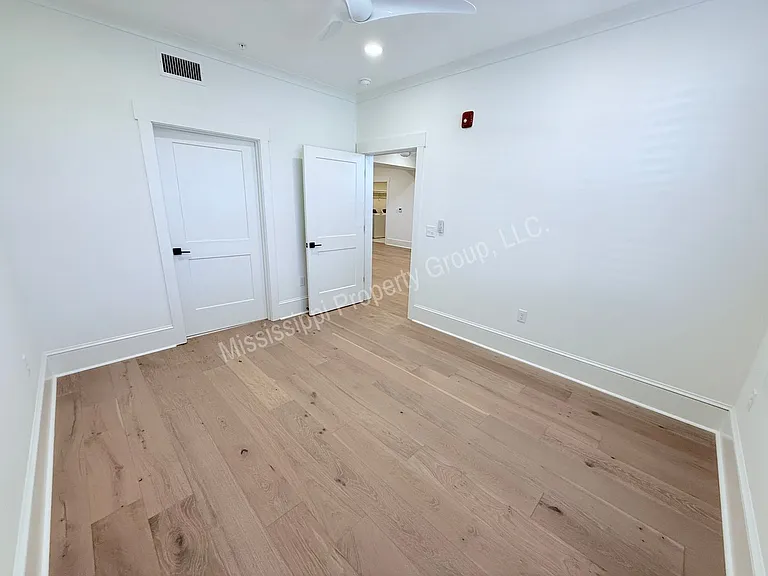 1000 North Lamar Blvd — Photo 40