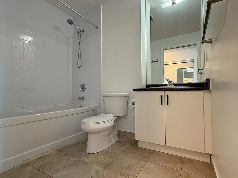209 Fort York Blvd #1656 — Photo 9