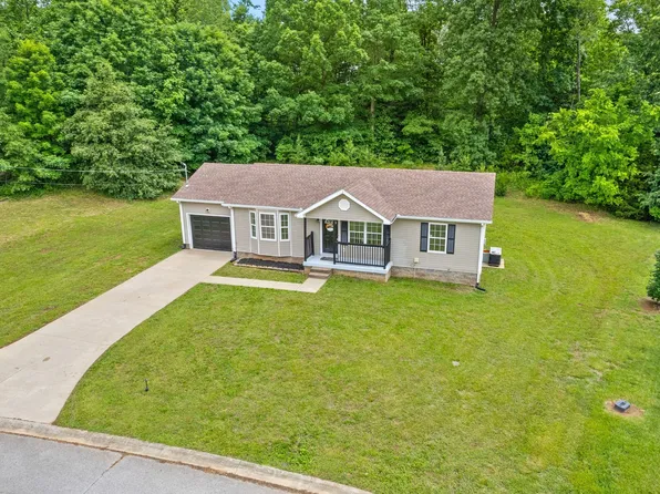 271 Golden Pond Ave, Oak Grove, KY 42262