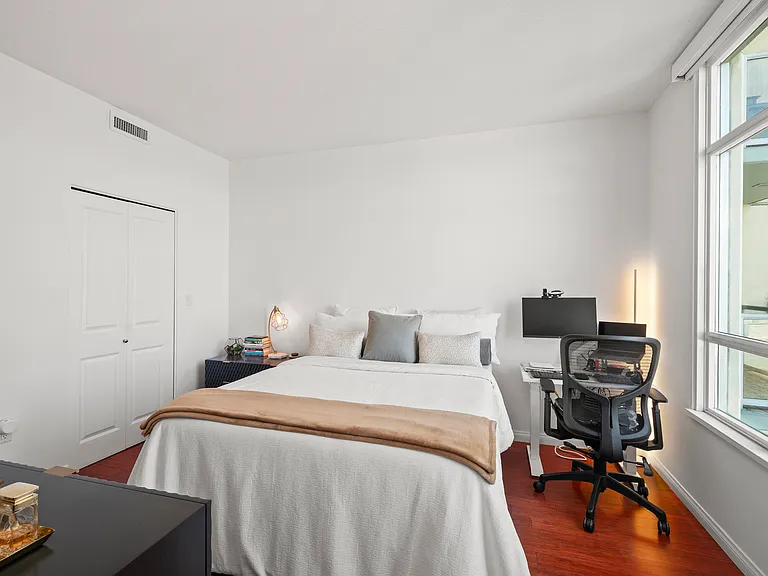 850 Beech St #820 — Photo 23