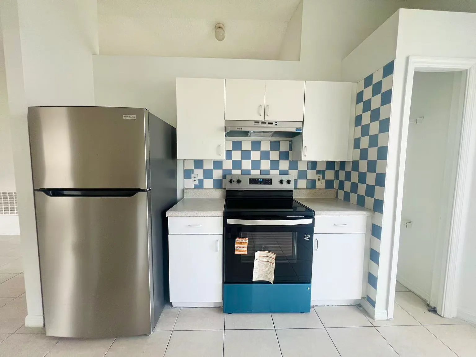 3 bed, 1097 sqft, $1,800 — Photo 4