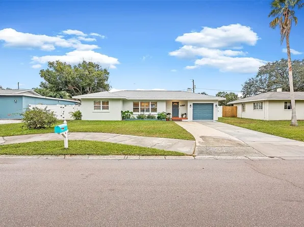 1429 Pinebrook Dr, Clearwater, FL 33755