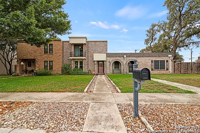 162 Amistad Blvd — Photo 9