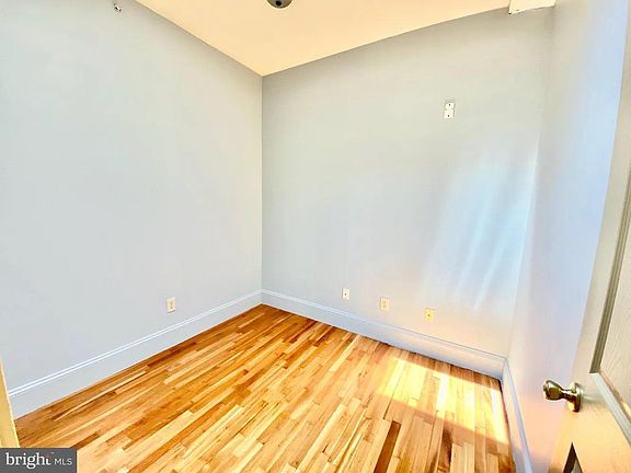 3rd image of 510 Washington Ave APT 2A