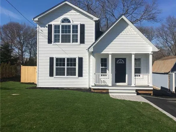 25 Osage Street, Selden, NY 11784