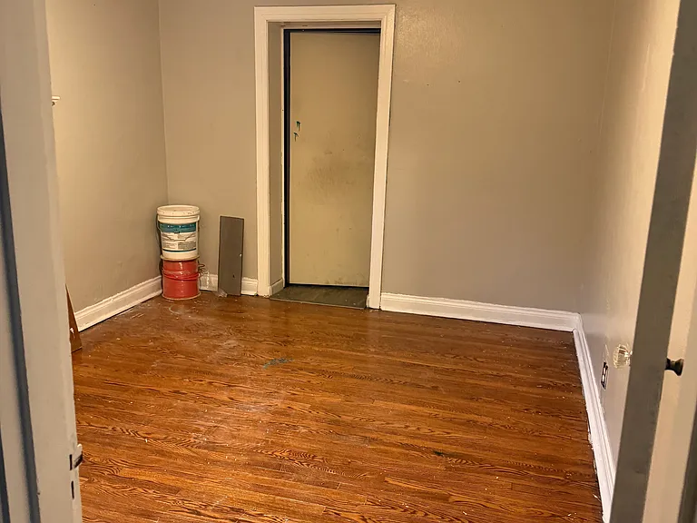 5097 Claxton Ave — Photo 6