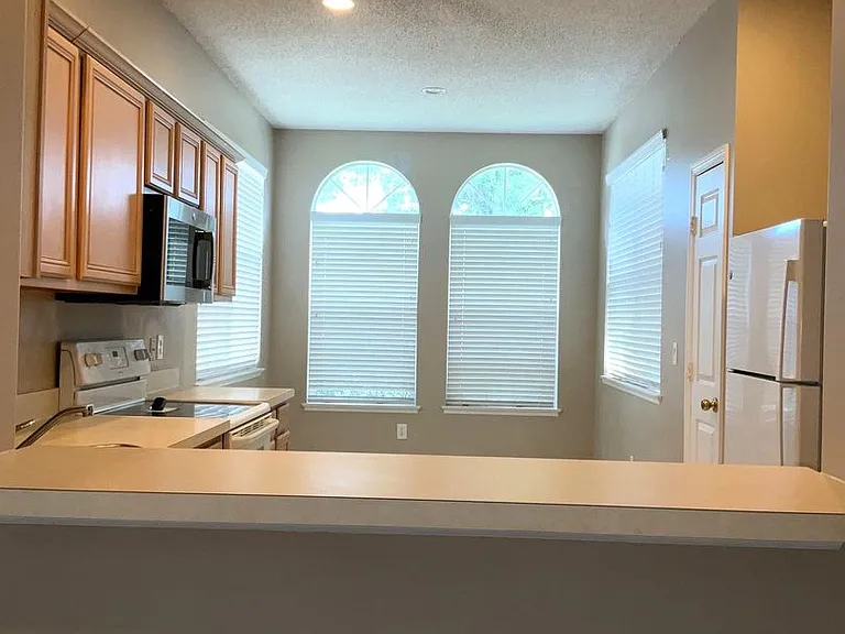 1318 Lake Biscayne Way — Photo 26