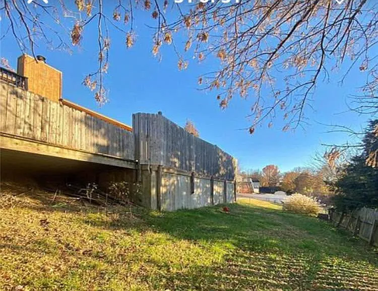 837 Whitney Cir — Photo 11
