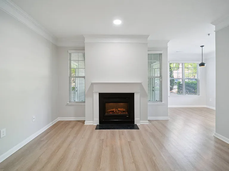 The Reserve at Meadowmont Apartments and Townhomes — Photo 47