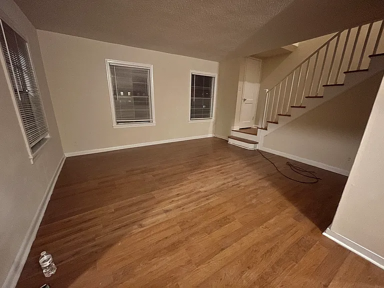 1661 Valley Ave — Photo 18