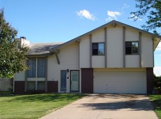 12823 Ogden St, Omaha, NE 68164