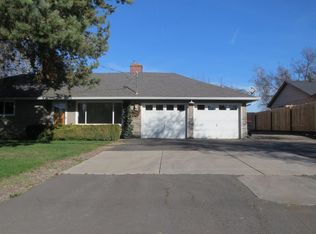 3143 Delta Waters Rd, Medford, OR 97504