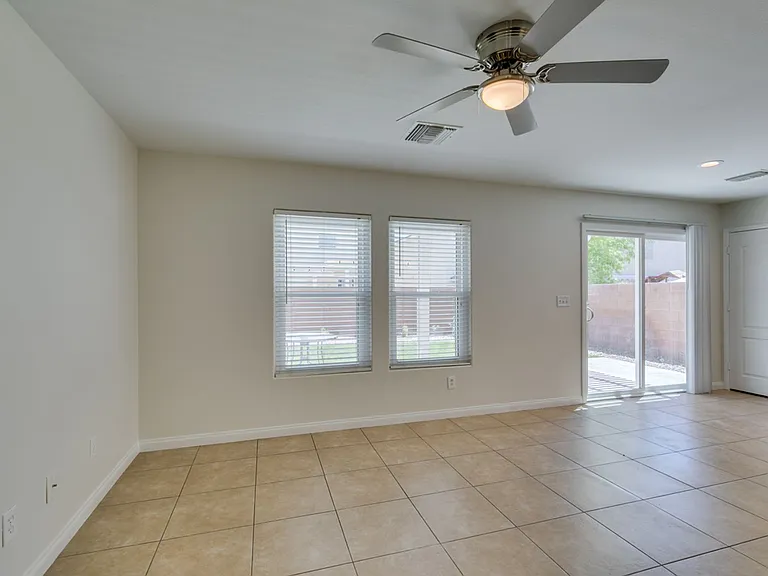 8660 Painted Horseshoe St — Photo 24